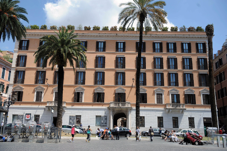 Apre la Rappresentanza di Roma